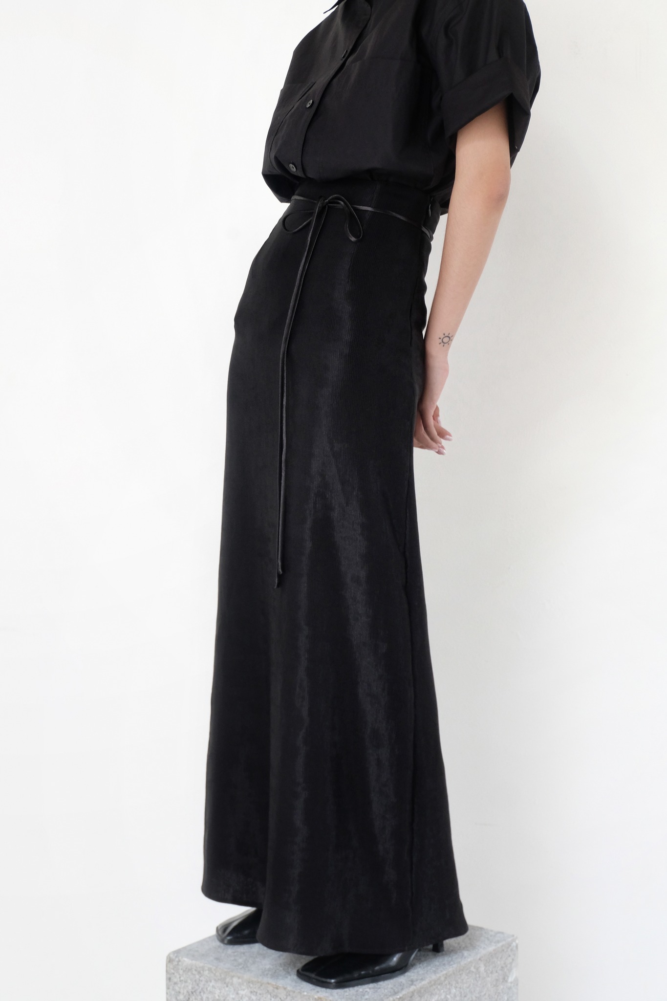 /ou'ba:d/ - ÁO SƠMI ĐEN tay ngắn, form oversize basic nam nữ S/M