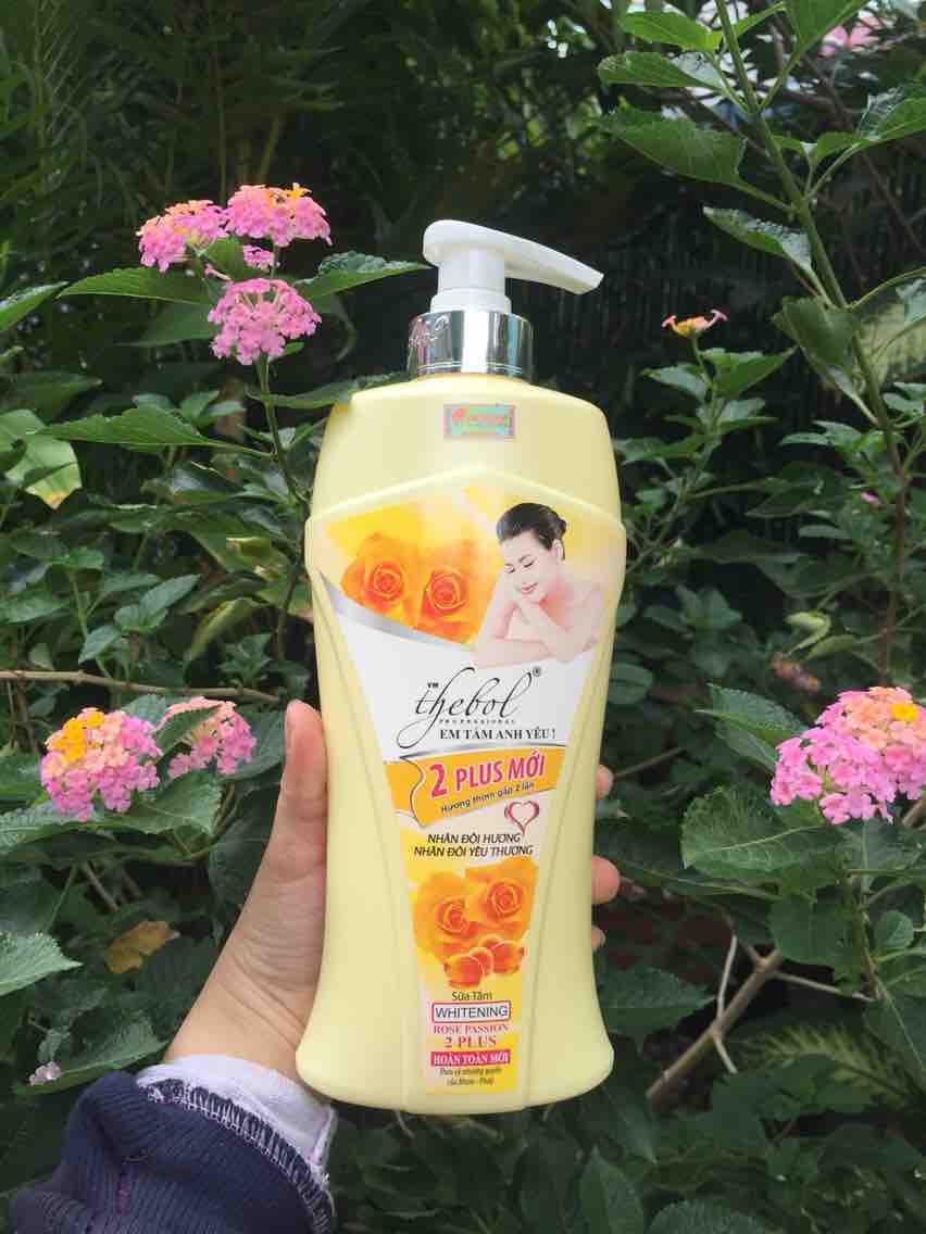 Sữa tắm Em tắm Anh yêu Thebol Vàng 650 gram hương thơm ngọt có quà tặng