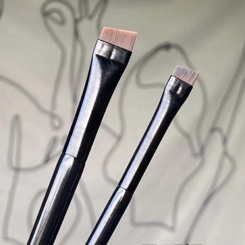 Set 2 cây cọ kẻ eyeliner , kẻ mày vẽ mắt cực mảnh vát xéo