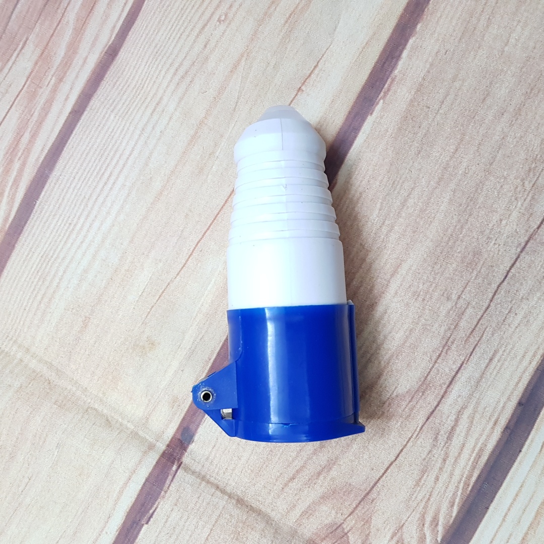 Ổ-Phích cắm công nghiệp 3 chấu 16A.