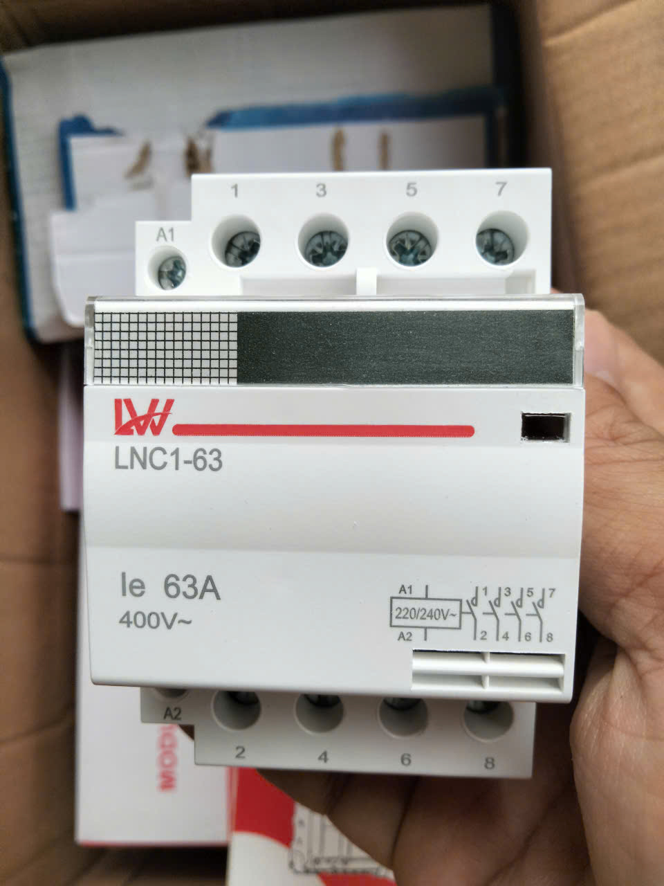 Khởi động từ contactor 4P CHINT, LW 2NO-2NC 220V 63A -100A