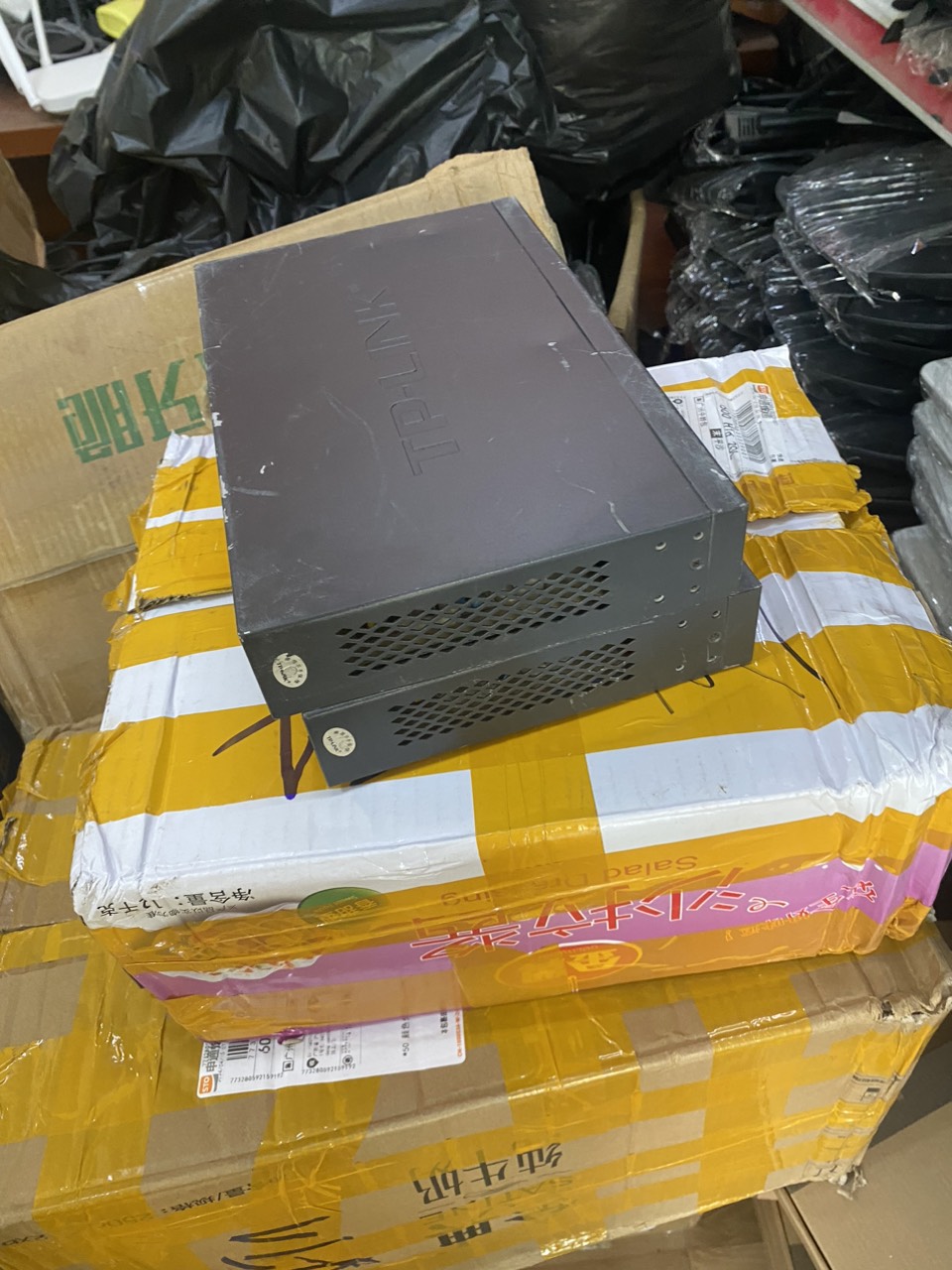 Bộ chia mạng 24 cổng TPLink TPSG1024 (Cũ)