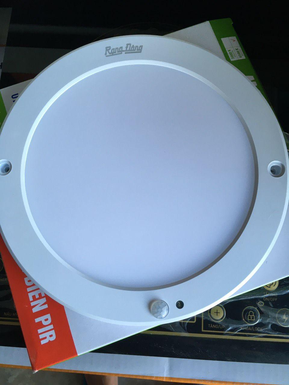 Đèn ốp trần led cảm biến Rạng Đông 18W