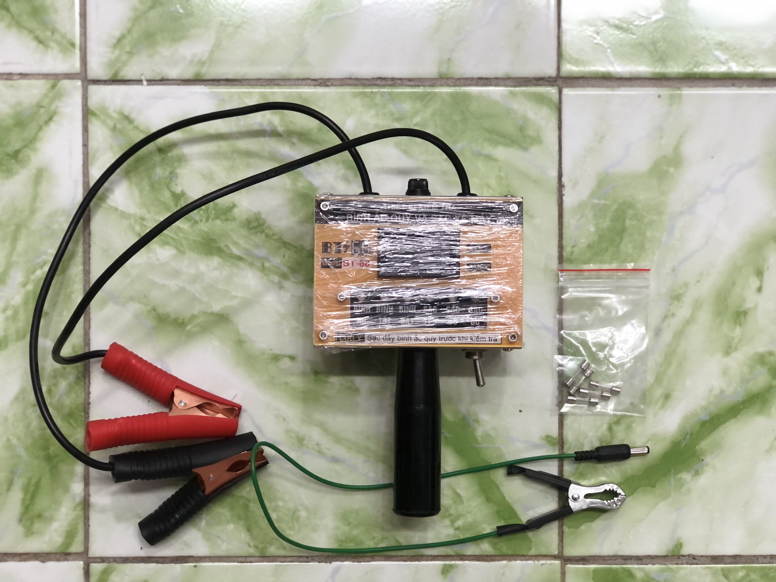 Thiết bị kiểm tra bình ẮC QUY và SẠC xe máy BT68