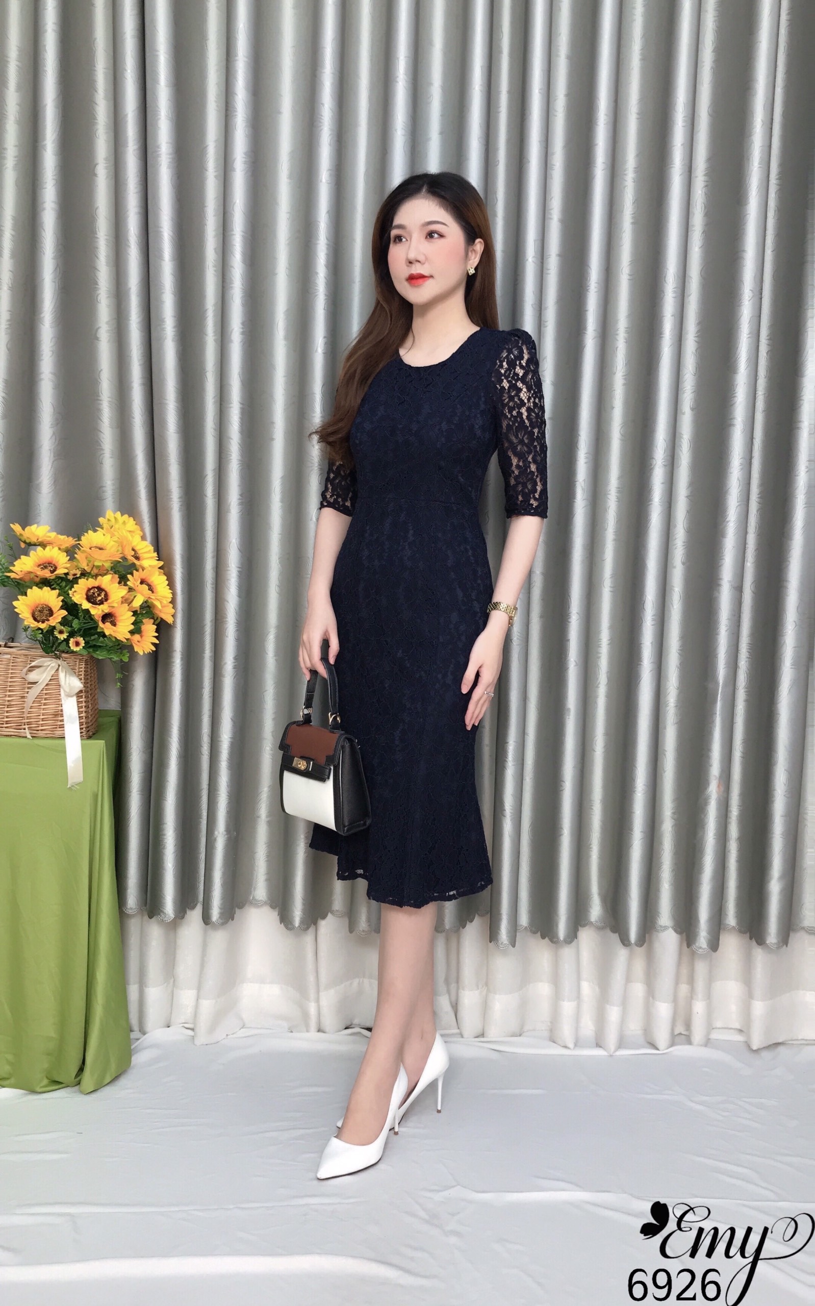 Đầm EMY EM6926 Body Ren Đuôi Cá