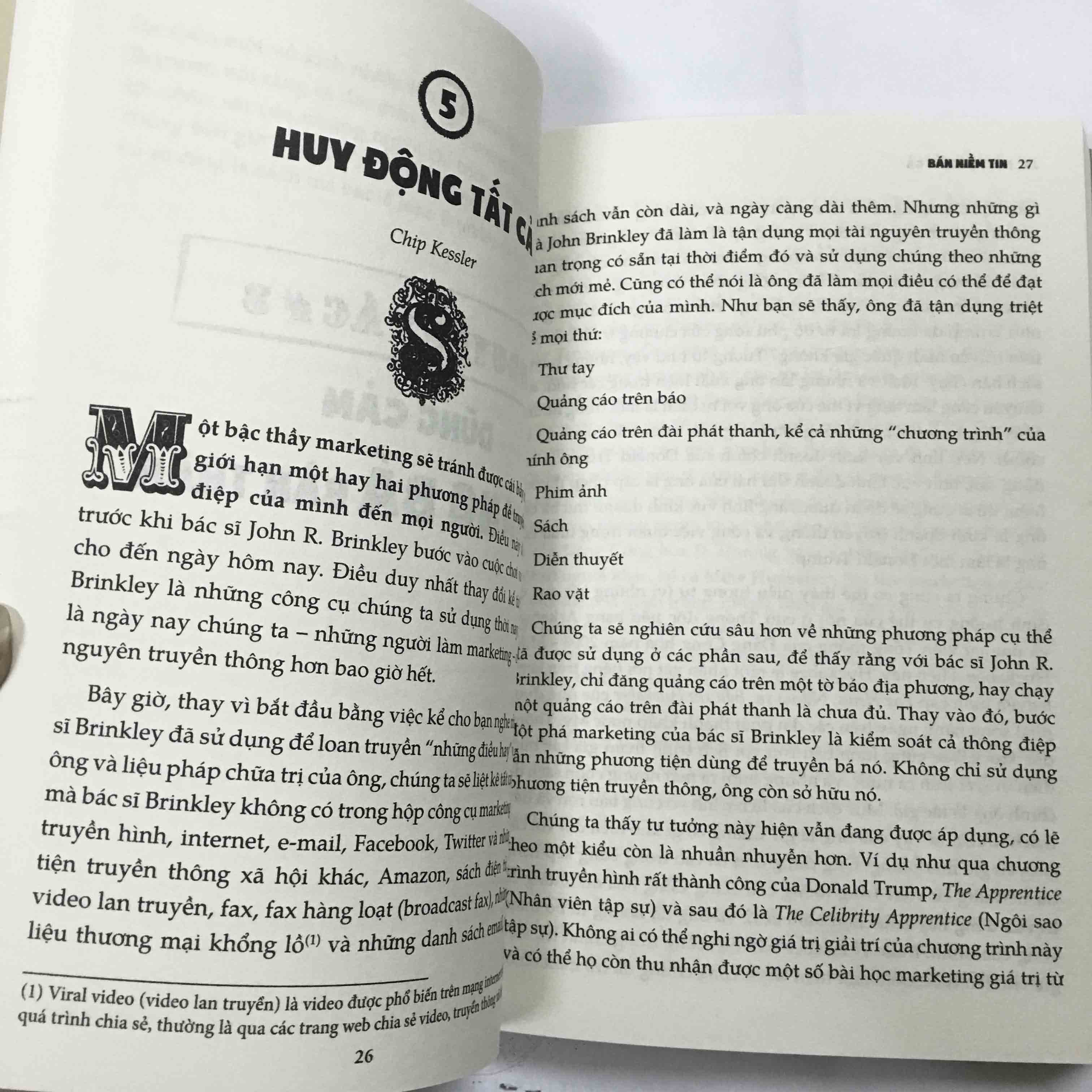 Sách Bán Niềm Tin (Tái Bản 2018) + Tặng Bookmark