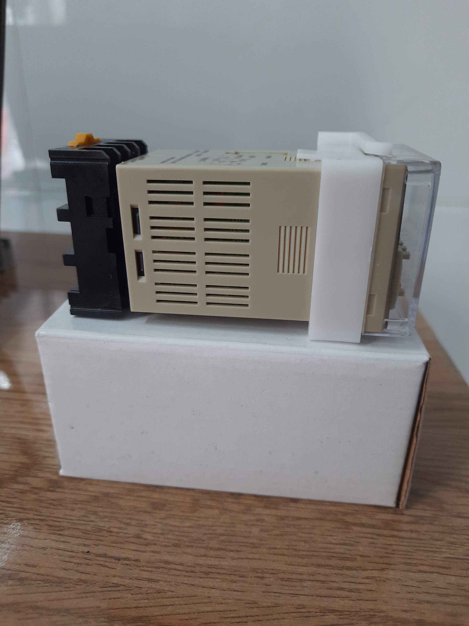 TIMER DH48S-S Rơ le thời gian