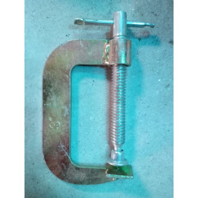 Vam cảo chữ c 3inch vam cảo sắt màu vàng