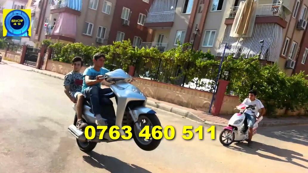 Chụp Kính Xi Nhan Trước Xe Dylan
