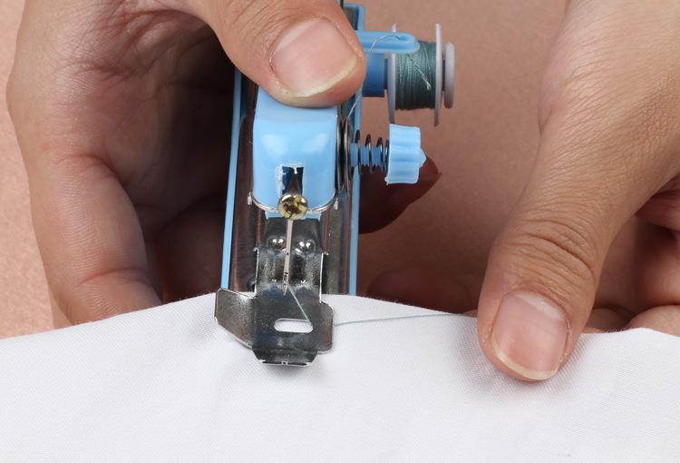 Máy Khâu Mini Cầm Tay Tiện Dụng