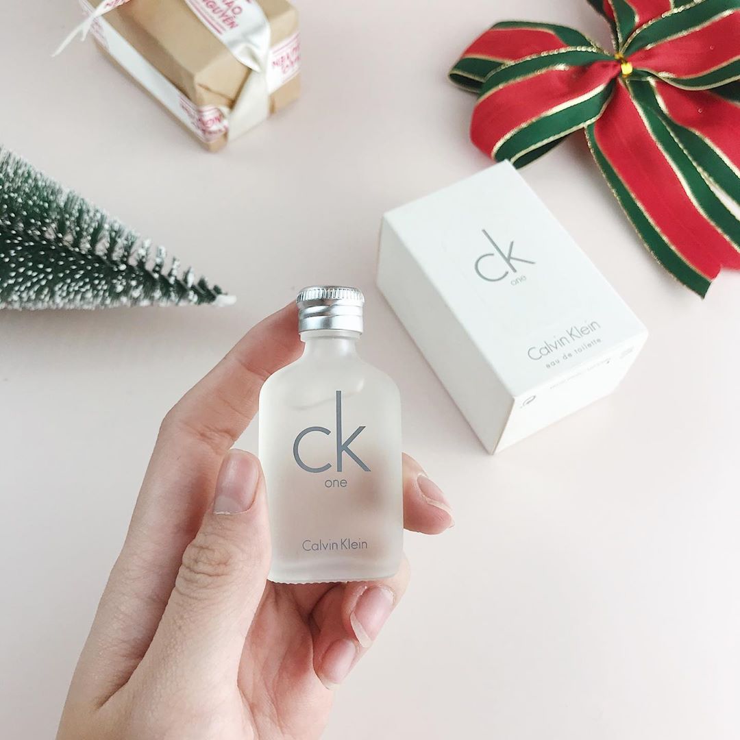 Nước hoa unisex CK One Eau De Toilette 10ml