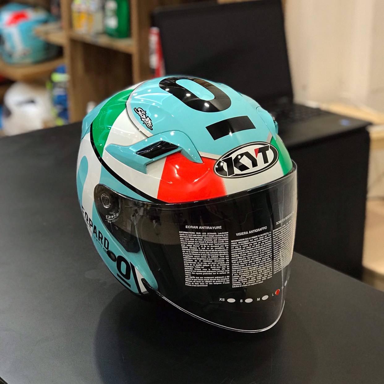 Kyt venom leopard helmet