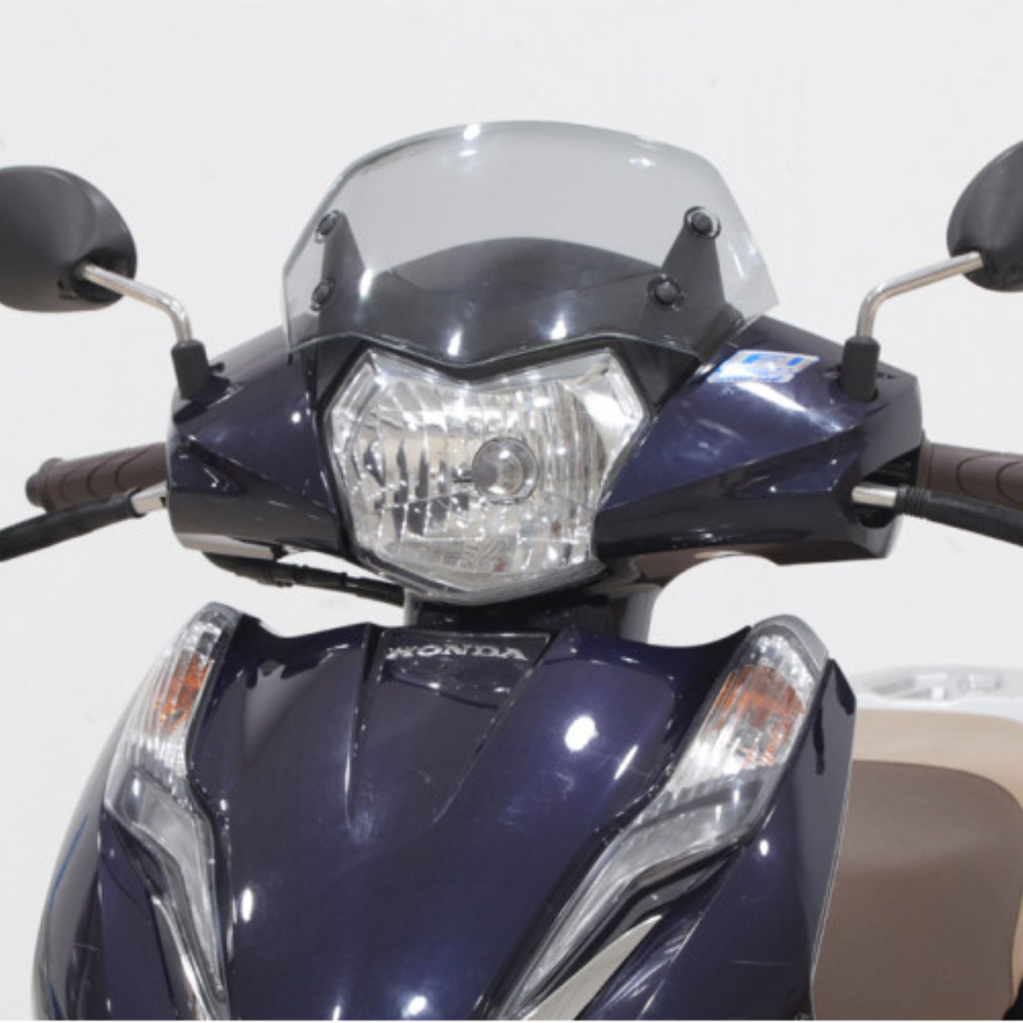 Kính chắn gió Honda Lead 2017 - 2020 (240037)