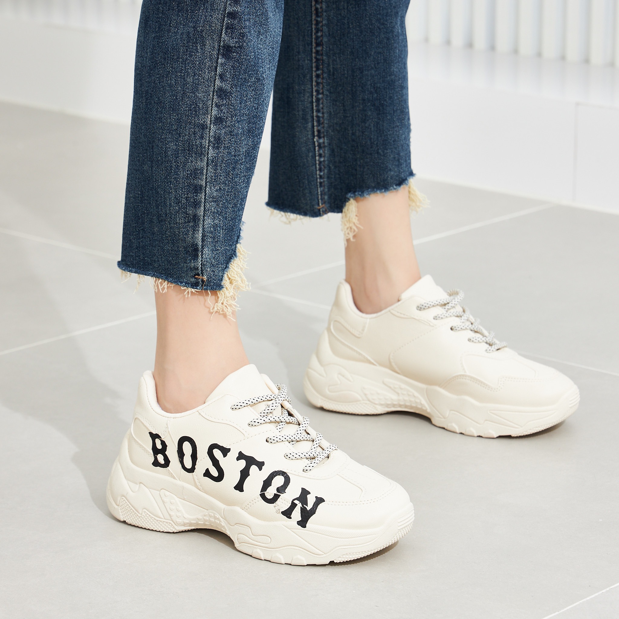 Giày MWC 0507 - Giày Thể Thao Nữ, Sneaker Da Đế Cao B.O.S.T.O.N Trẻ Trung Hot Trend