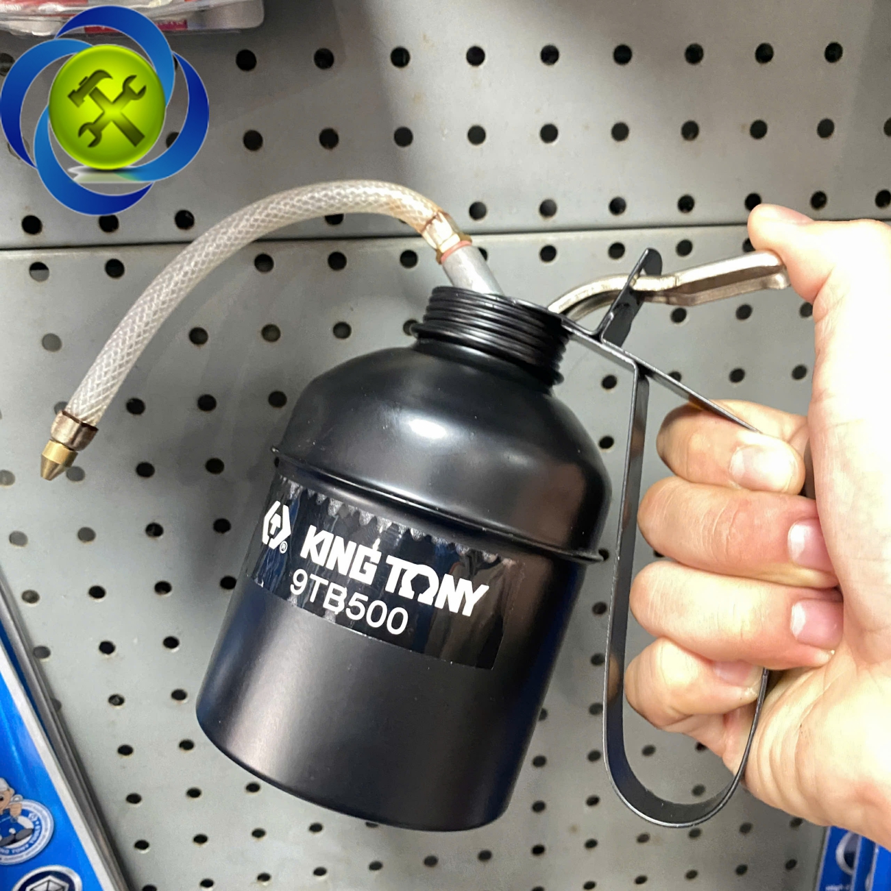 [HCM]Bình châm nhớt sắt Kingtony 9TB500 500ml