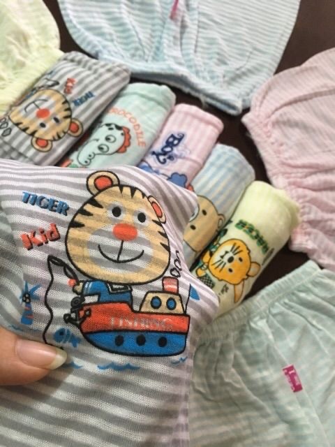 Quần Dài Kẻ Loại Mỏng Cho Bé 3-12Kg