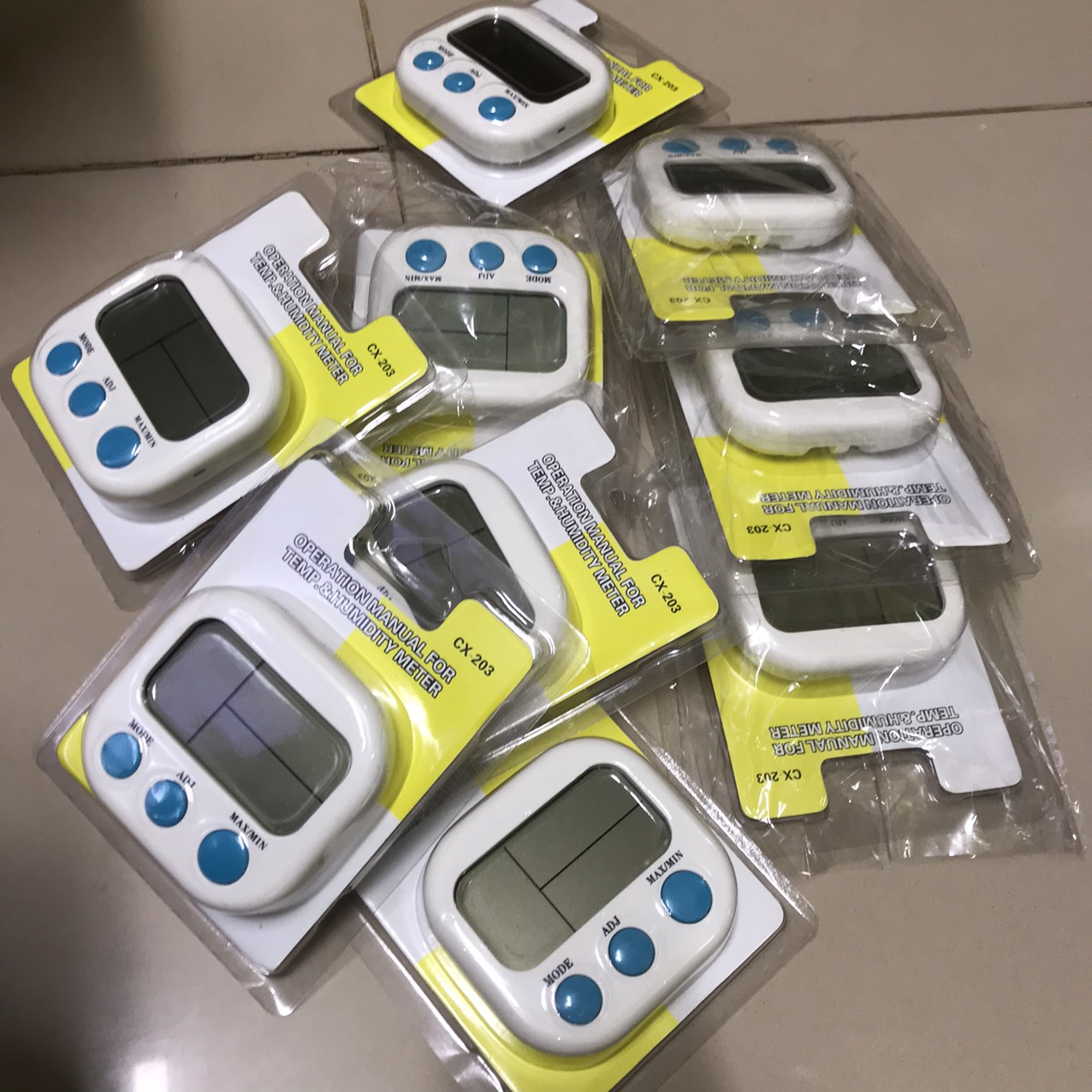 [SP000420] ĐỒNG HỒ BÁO NHIỆT ĐỘ - ĐỘ ẨM CX-203