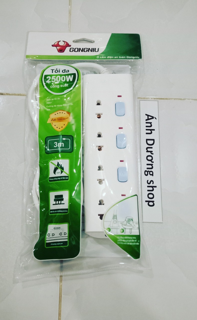 Ổ cắm điện Gongniu 3-5m (4 ổ 2 + 4 công tắc)