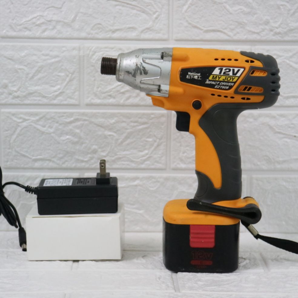 Máy bắn vít national 12v mã EZ608