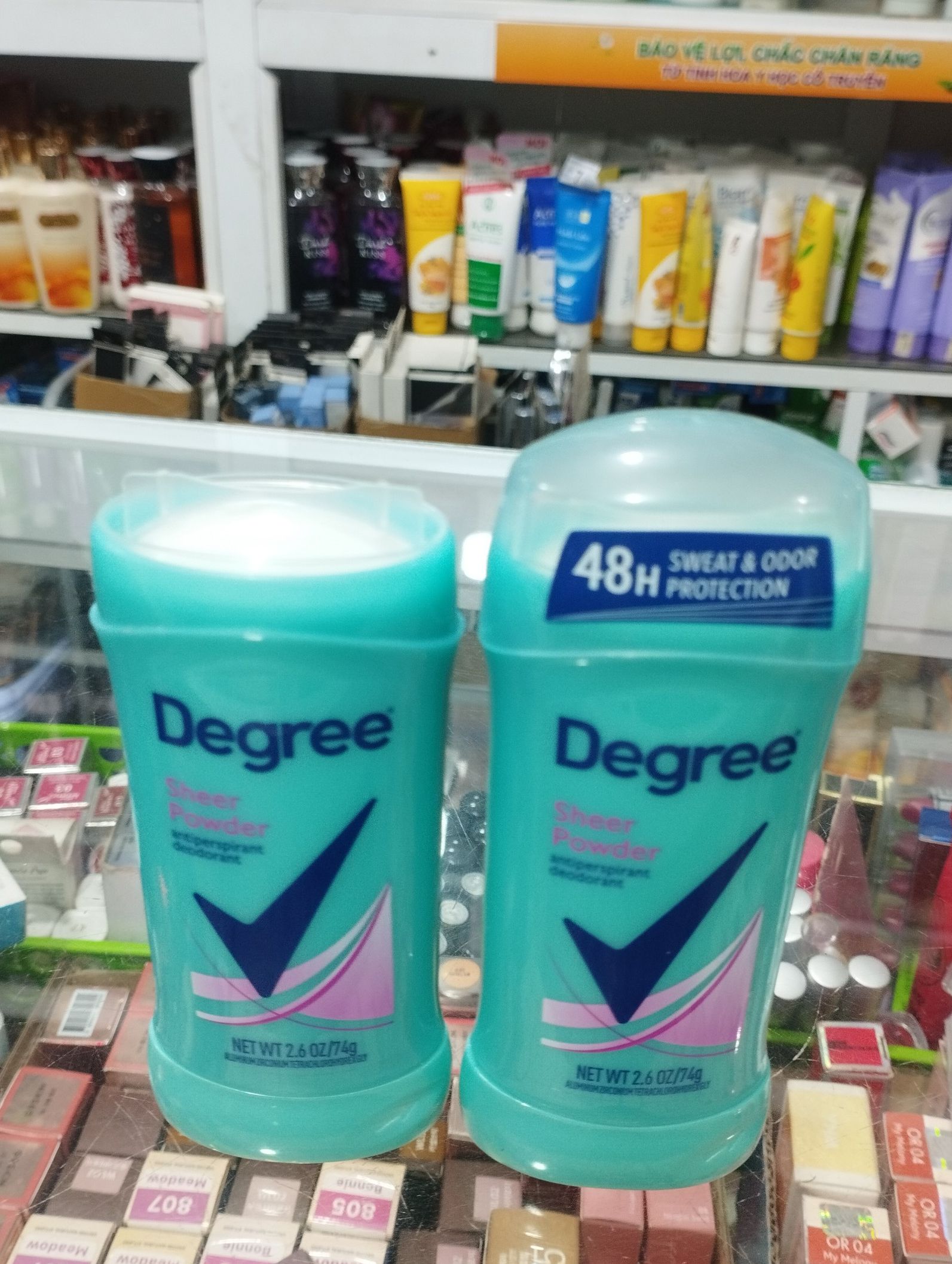 Lăn sáp khử mùi Degree Sheer Powder 74g