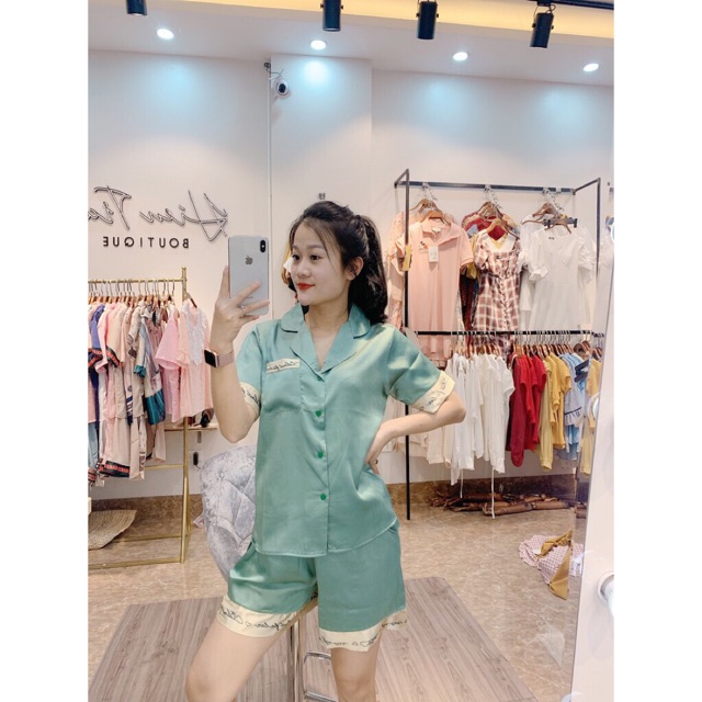 [Bộ Ngủ Lụa Đùi Viền Chữ]-Thiết Kế Sang Trong-Size M,L.