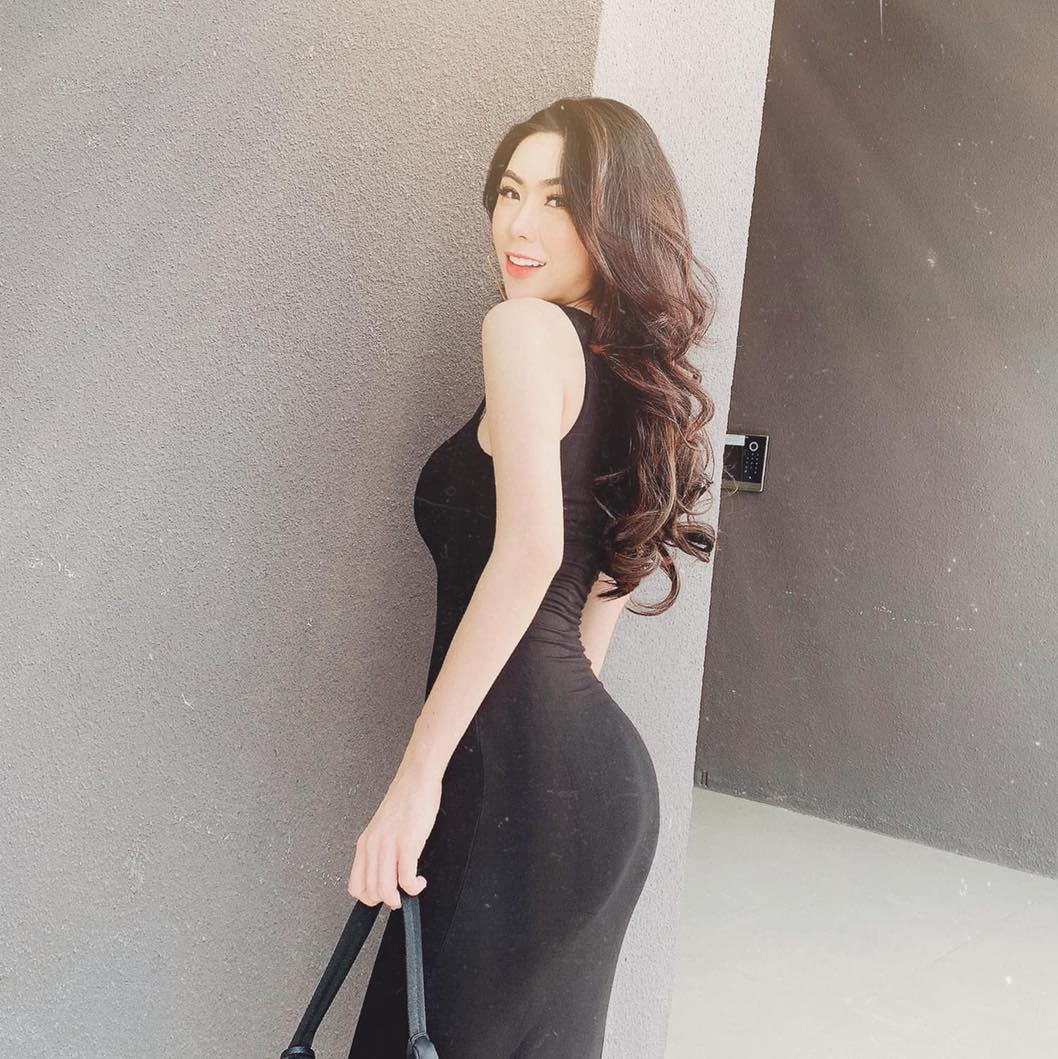 váy maxi cổ U