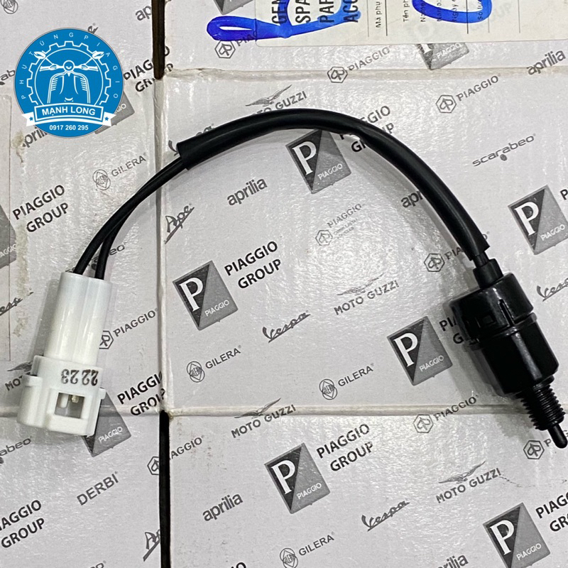 Piaggio - Vespa brake light switch (original)