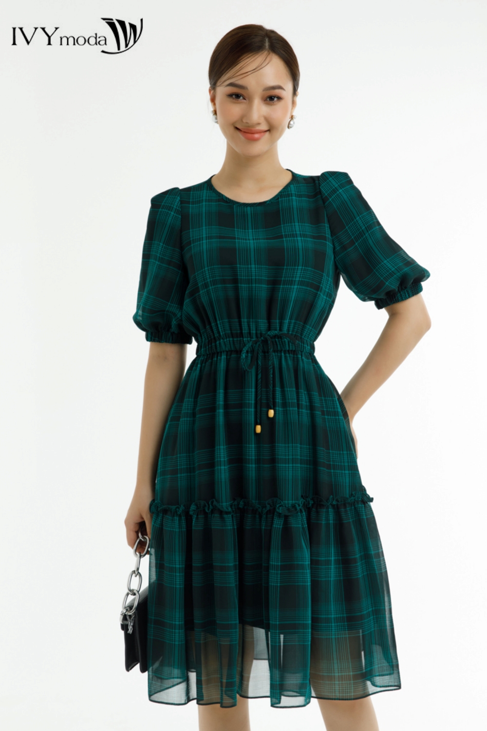 Đầm lụa xòe eo rút dây ivy moda ms 48m7543