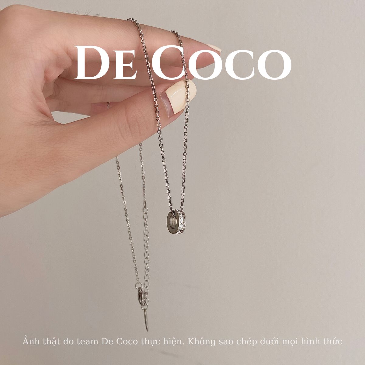 [KHÔNG ĐEN GỈ] Vòng cổ mặt tròn đính đá Elania De Coco