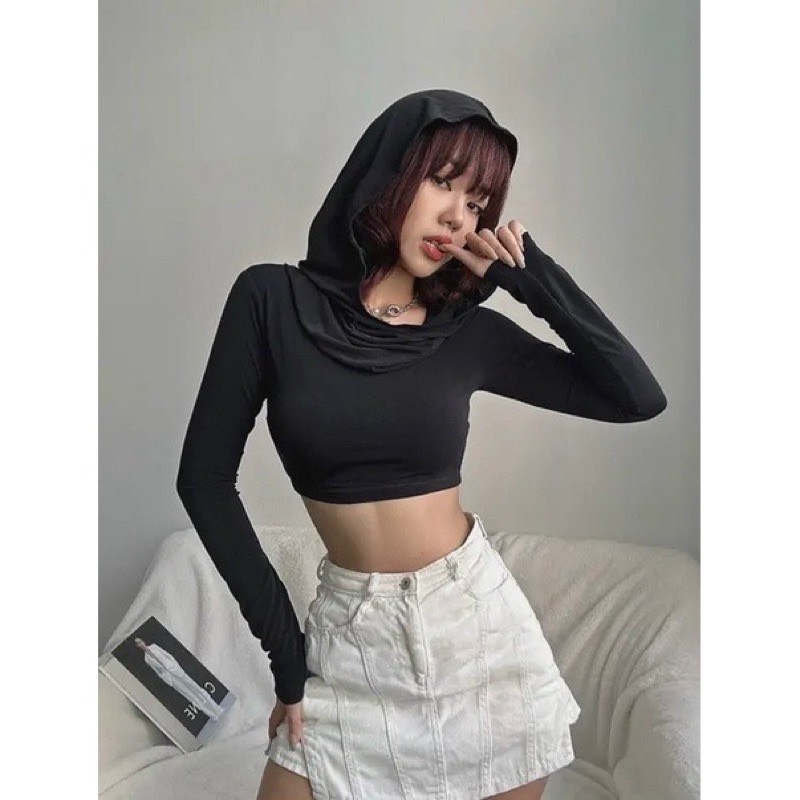 Áo croptop tay dài có mũ trùm đầu