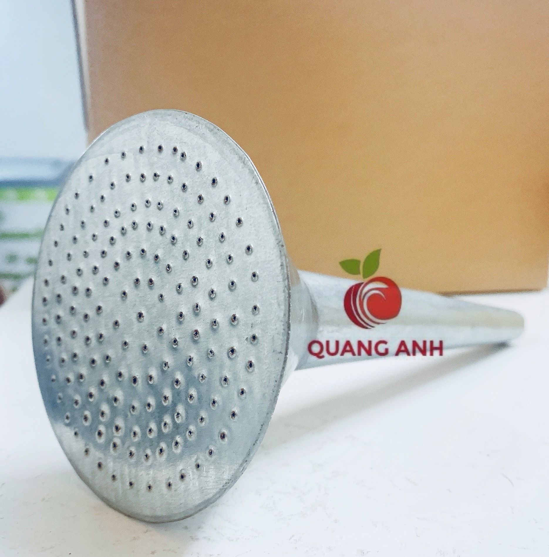 ĐẦU SEN TƯỚI CÂY