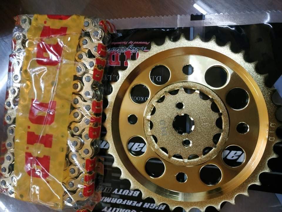 NHÔNG SÊN DĨA – SUZUKI  AXELO – D.I.D – MILA BEAR