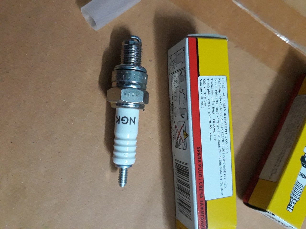 Bugi NGK Chân Ngắn Cho Xe Máy