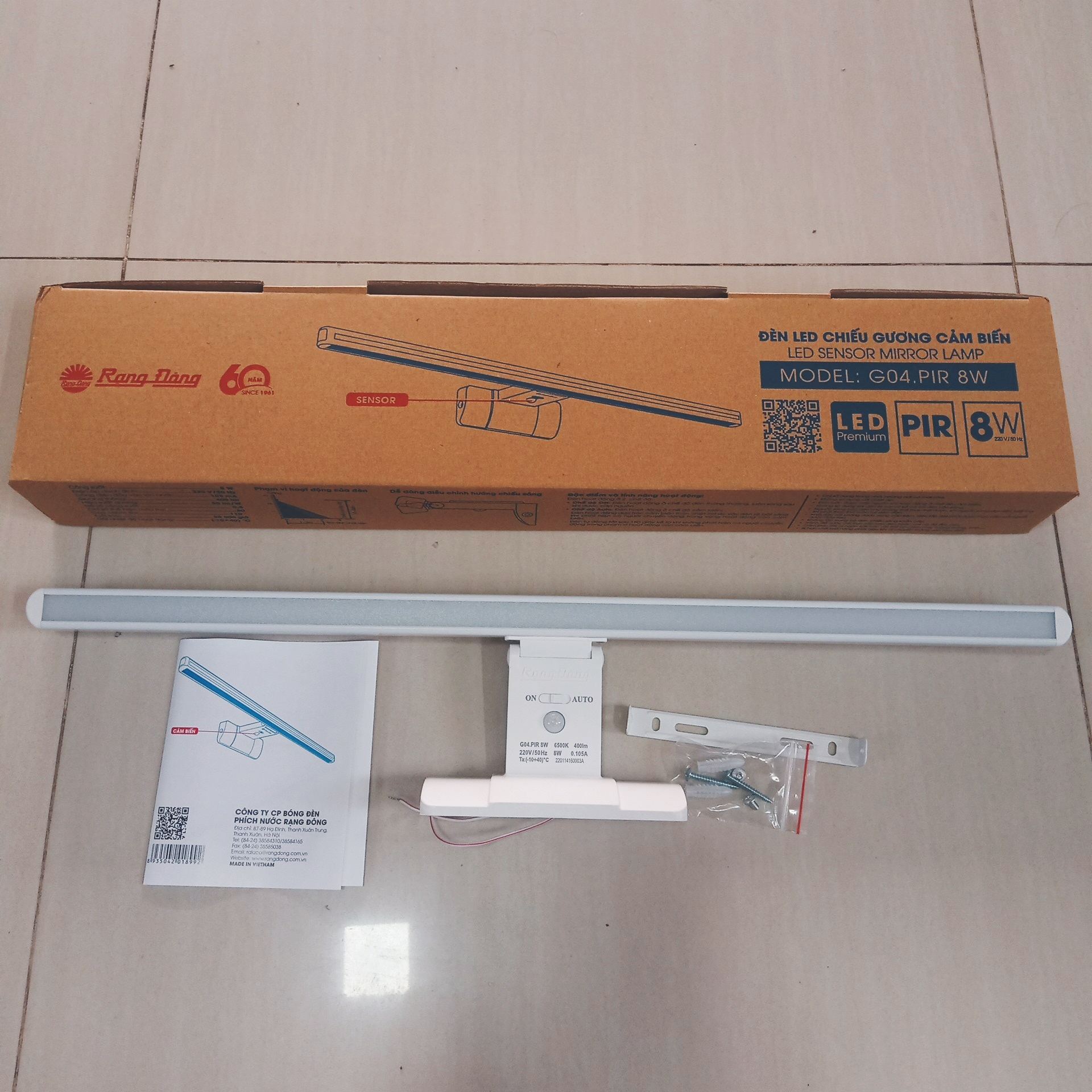 Đèn chiếu gương, chiếu tranh cảm biến Rạng Đông.