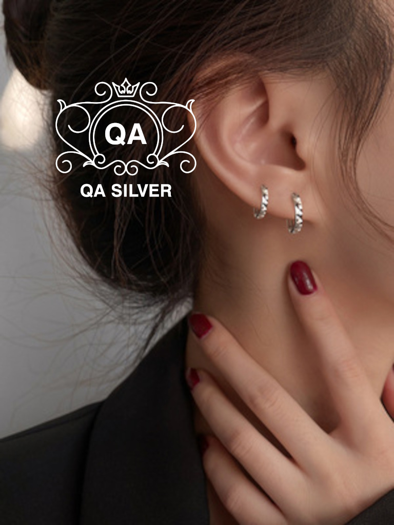 HOOP QA SILVER Earrings