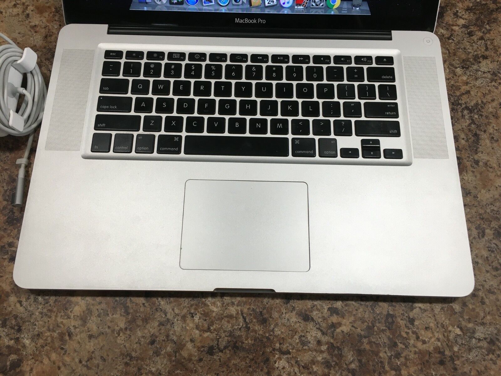 LAPTOP MB896 -INTEL CORE 2 RAM 4G SSD 128G 15.4INCH