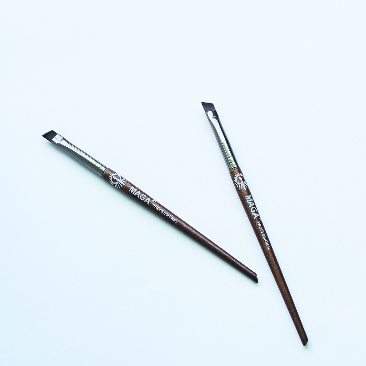 [HCM]Cọ Mày Cao Cấp MAGA ANGLED EYEBROW BRUSH 28
