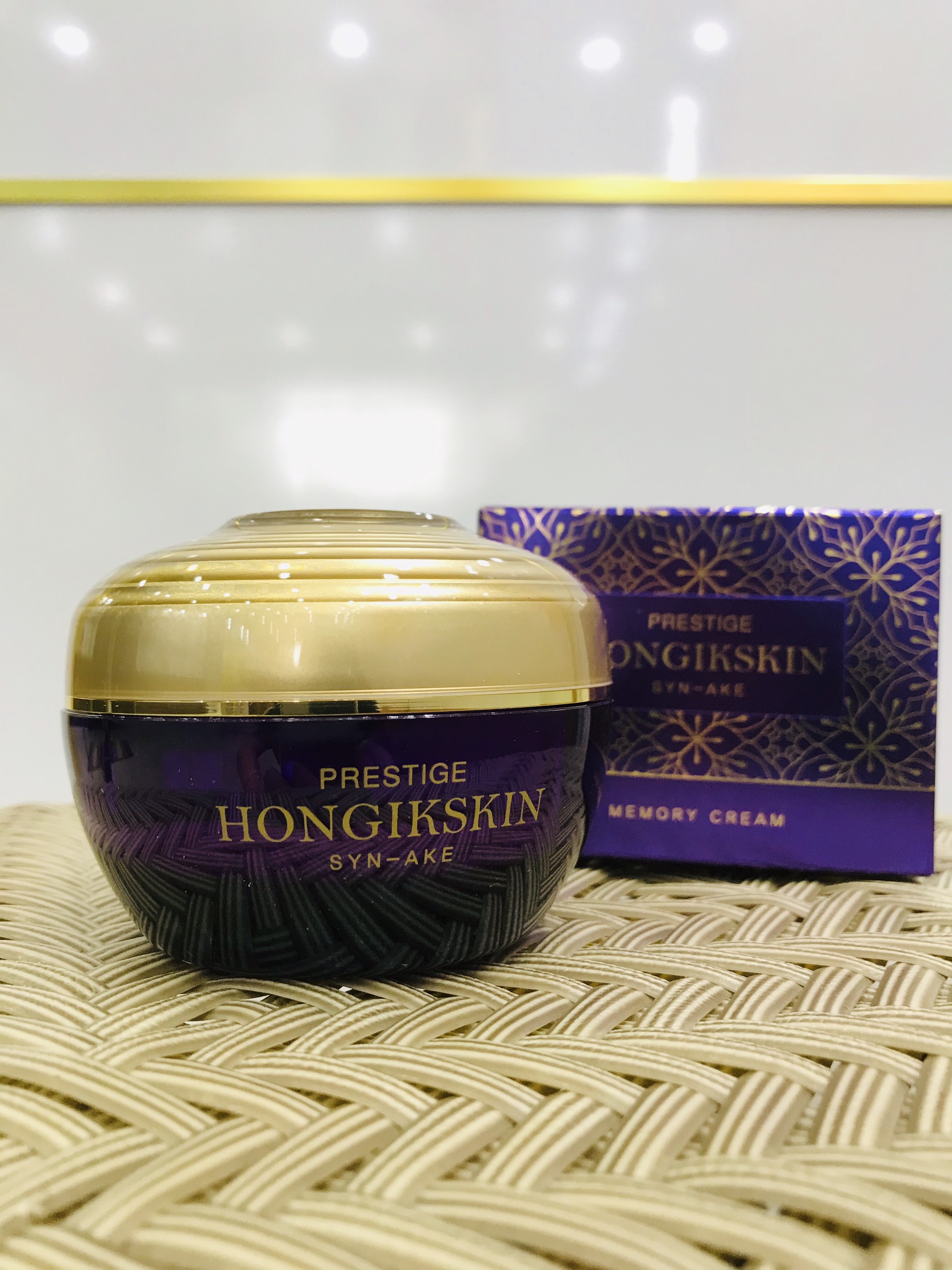 Kem nọc rắn Hongikskin