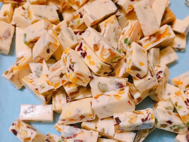 Mơ sấy dẻo công nghệ sấy lạnh gói ( 500 gram , 1 kg )