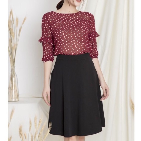 Chân váy xòe dài đến đầu gối vẻ đẹp cổ điển, thanh lịch