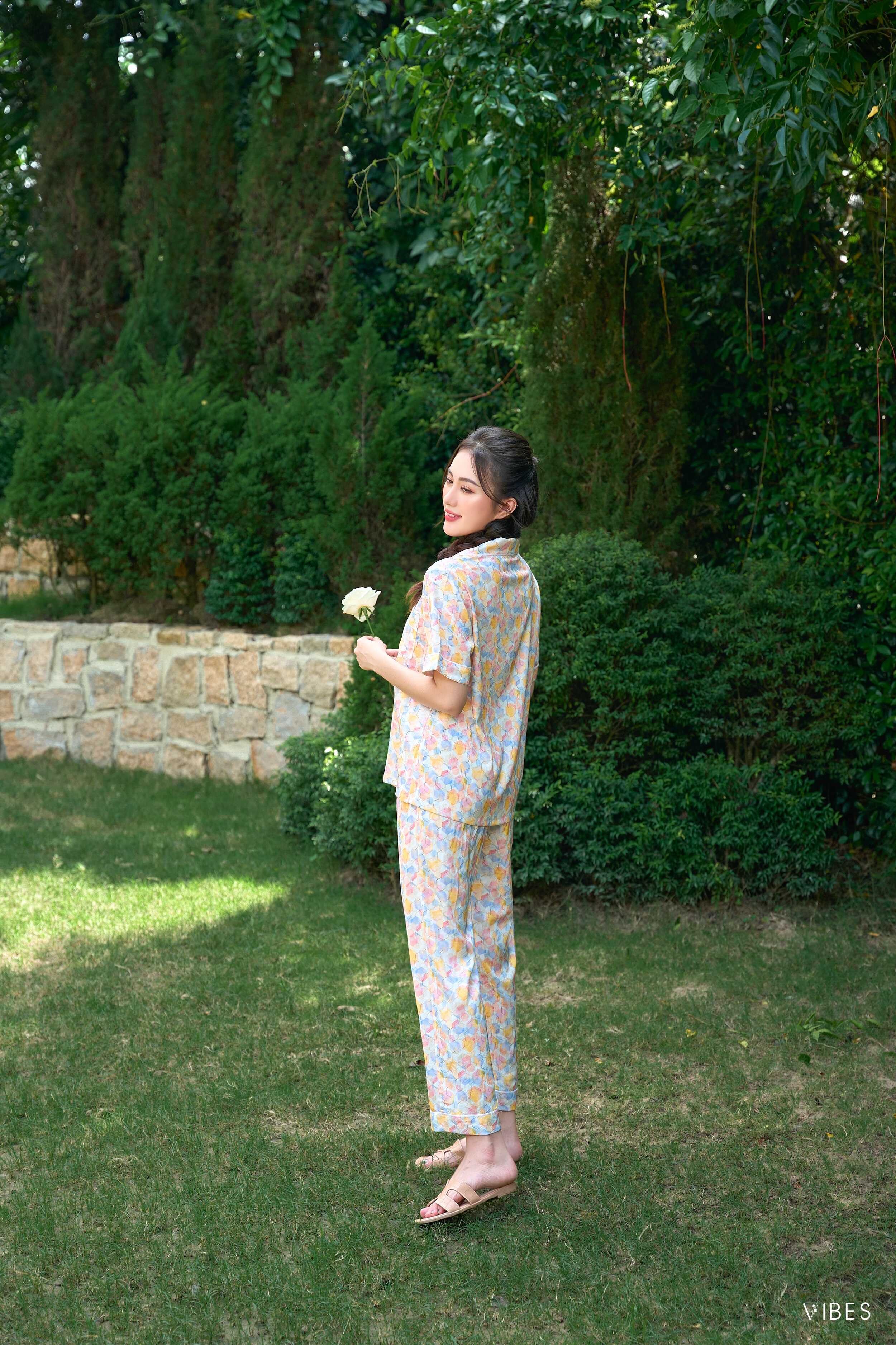 VIBES Bộ Pijama dài lụa gấm cao cấp Hexa Long Py Set