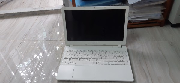 Bảng giá Laptop Acer Aspire V3 572 i5 RAM 4G HDD500G MÀN HÌNH VIỀN MỎNG MÀU TRẮNG RẤT ĐẸP TẶNG CHUỘT+CẶP CHỐNG SỐC Phong Vũ