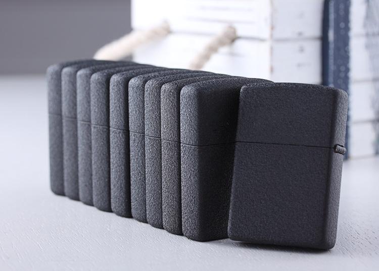 hột quet zippo đen