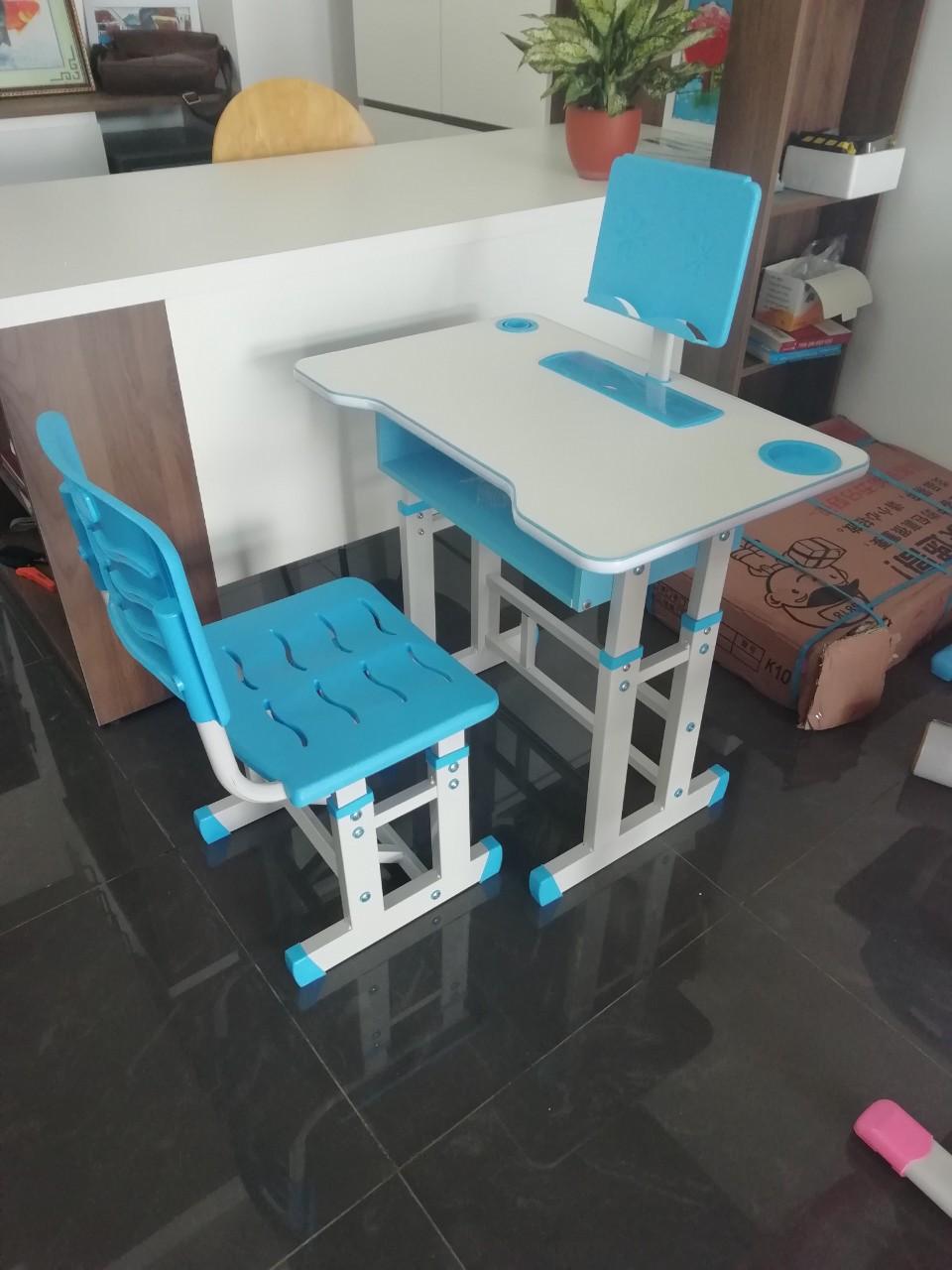 Bàn học đa năng cao cấp cho bé