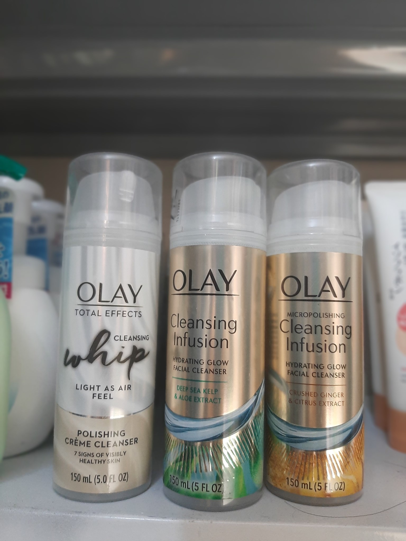 Sữa Rửa Mặt Olay Regenerist Cleansing Whip Polishing Ceam CleanseClea