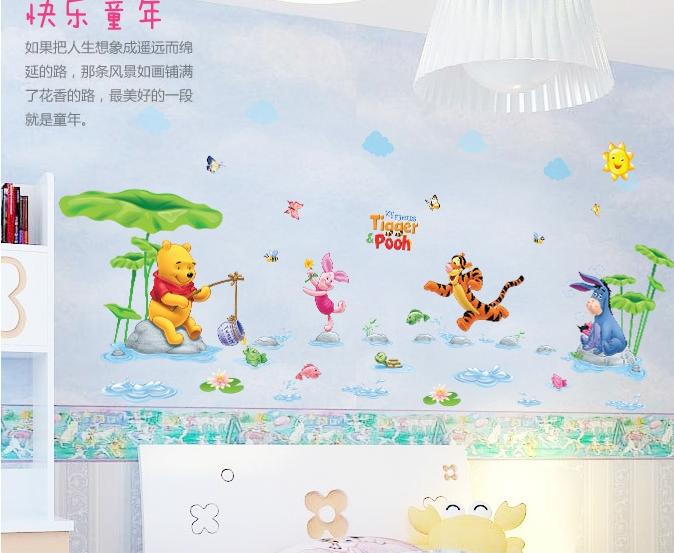 Decal trang trí Gấu Pooh và các bạn Câu Cá