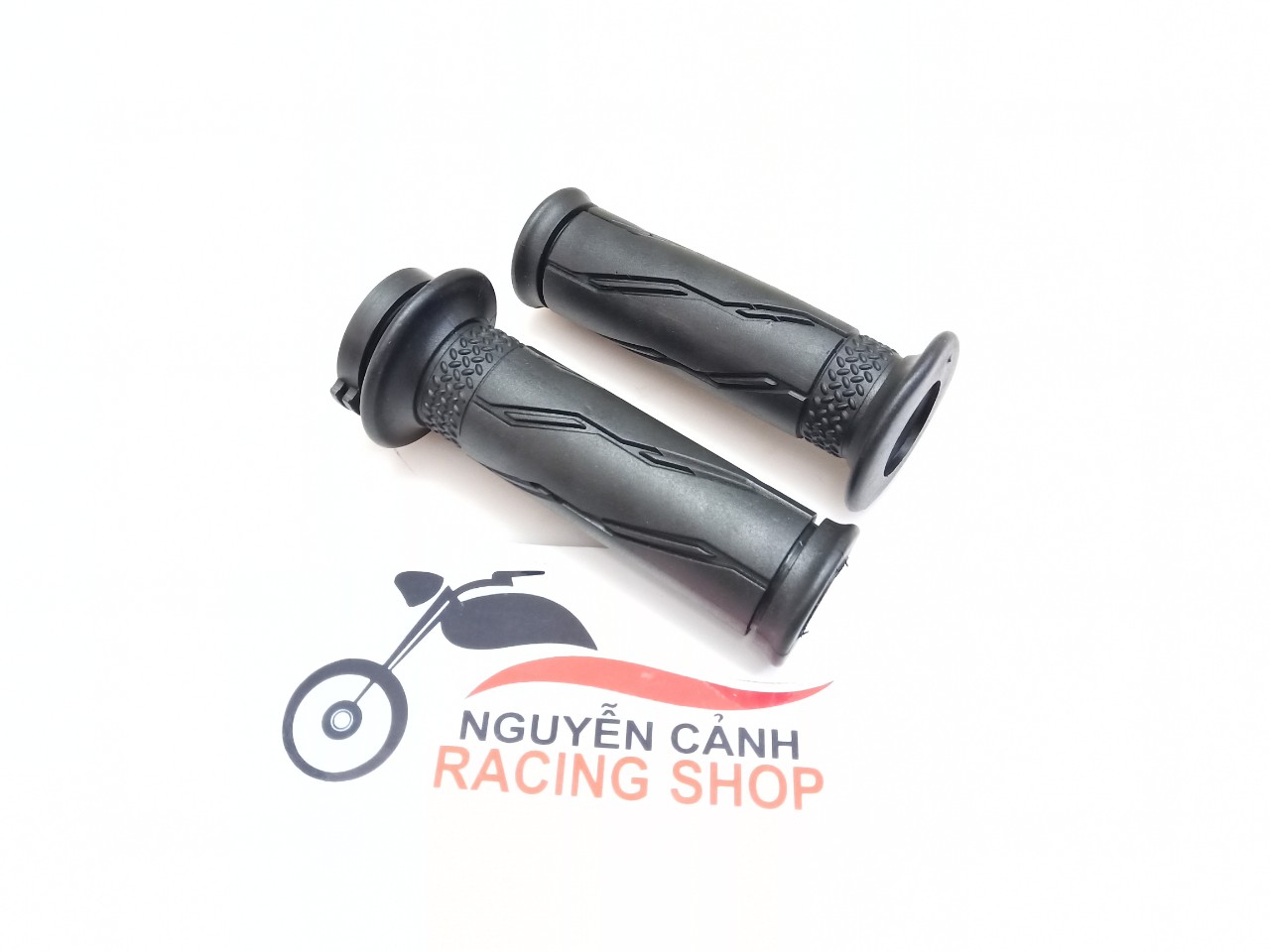 Pair of Exciter 150 Gloves with High-Quality Gas Tubes