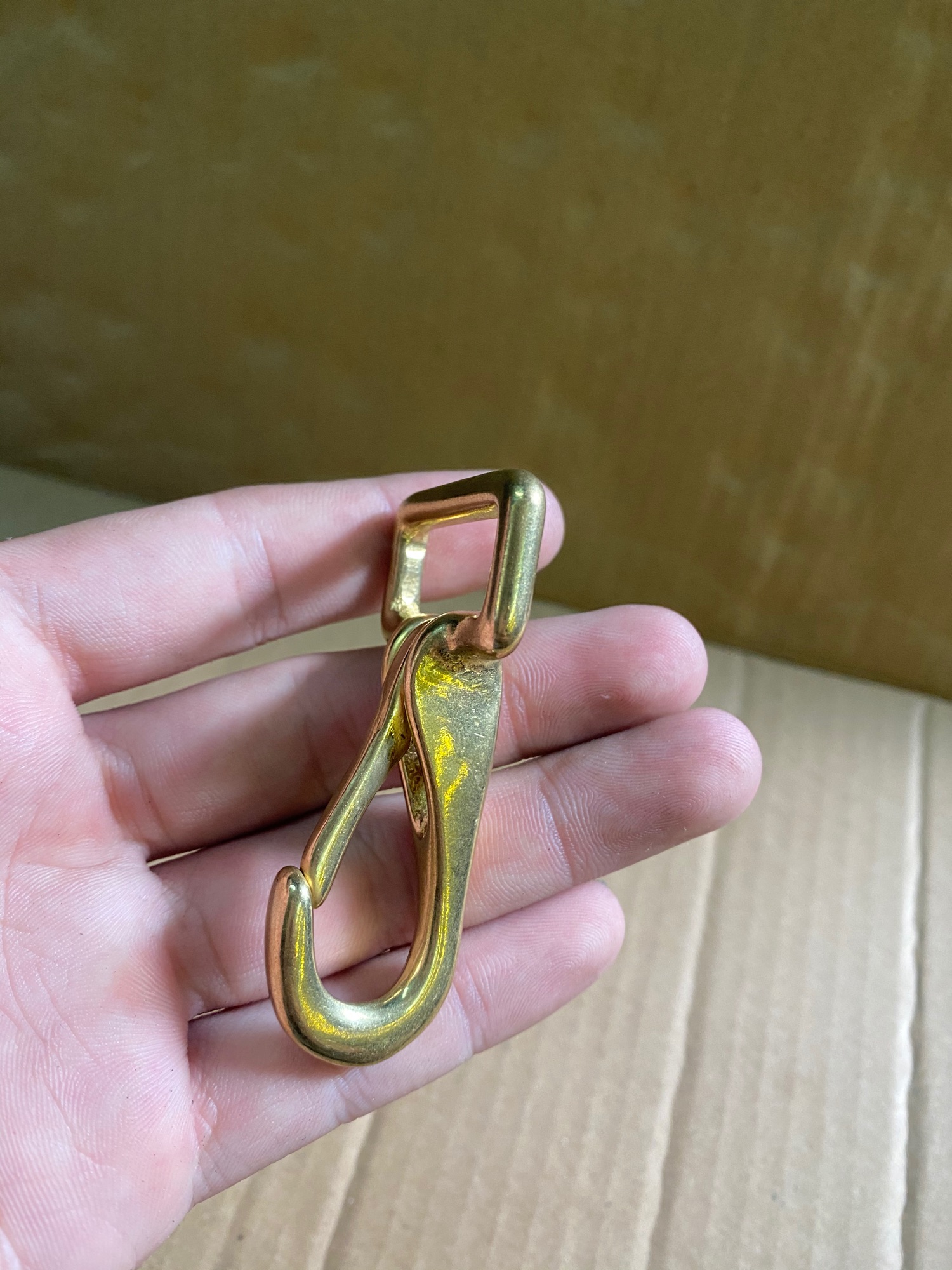 Móc khoá vuông bằng đồng