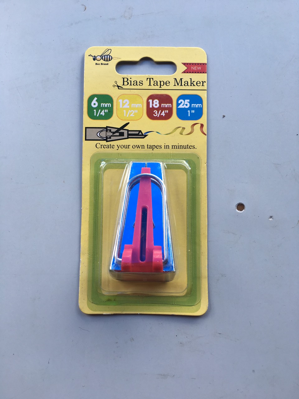 Cữ ủi dây viền dùng cữ cho dây viền vào lấy bàn ủi ủi để làm dây viền có 4 size 6mm, 12mm, 18, 25mm