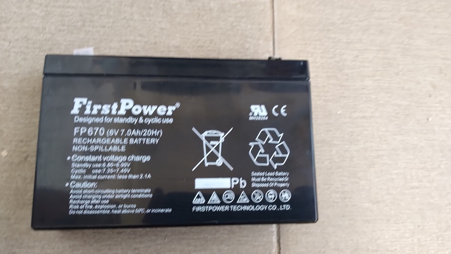 Ắc quy First Power 6V-7Ah, 6v 4,5A